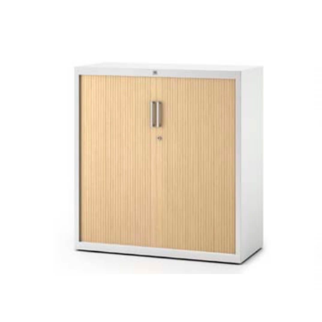 Armario alto metálico con puertas batientes